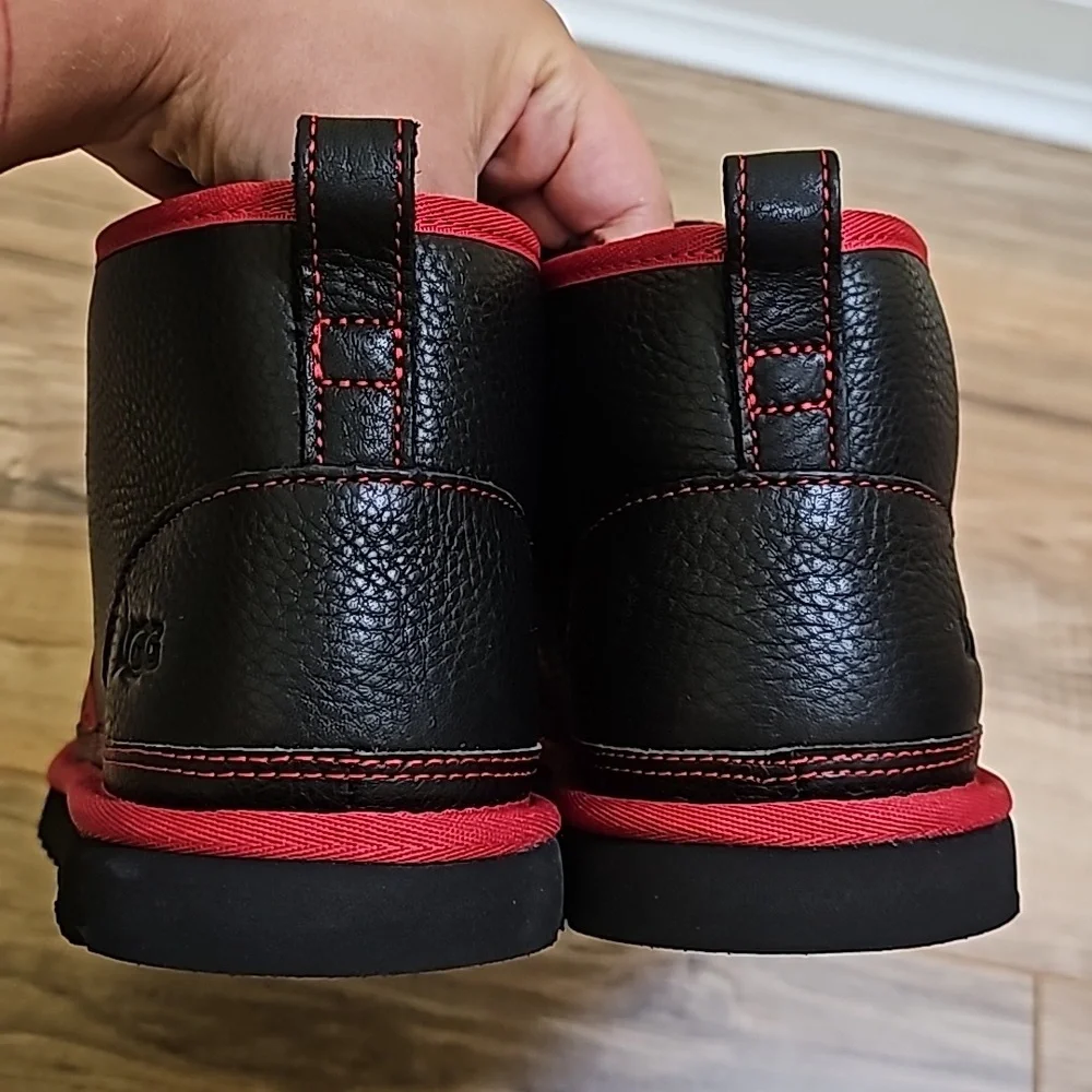 UGG Neumel Leather chukka boots